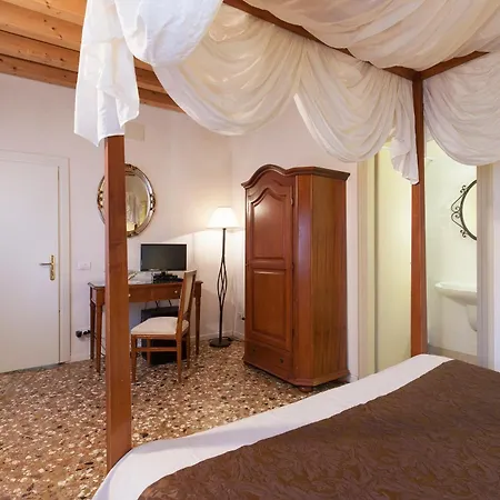Al Palazzetto 4*