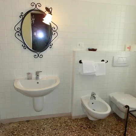 Al Palazzetto Venice