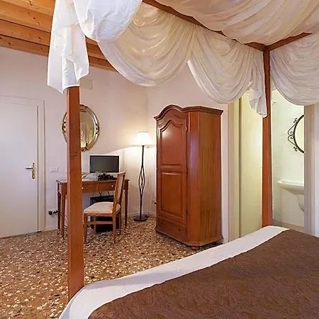 Al Palazzetto 4*