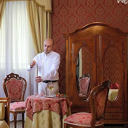 Al Palazzetto Bed & Breakfast 4*