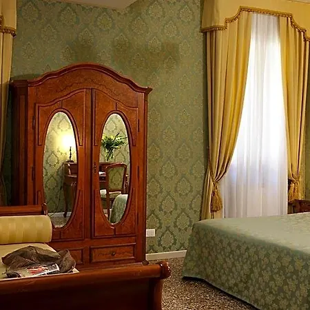 Al Palazzetto Bed & Breakfast 4*