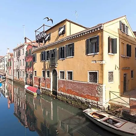 Al Palazzetto Bed & Breakfast 4*