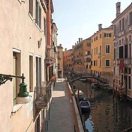 Al Palazzetto Bed & Breakfast 4*