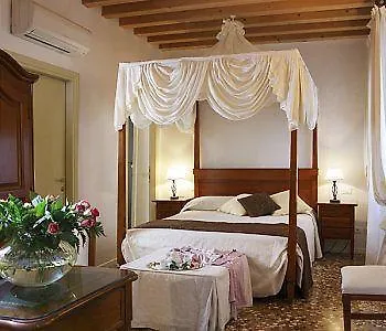 Al Palazzetto Oda ve Kahvaltı