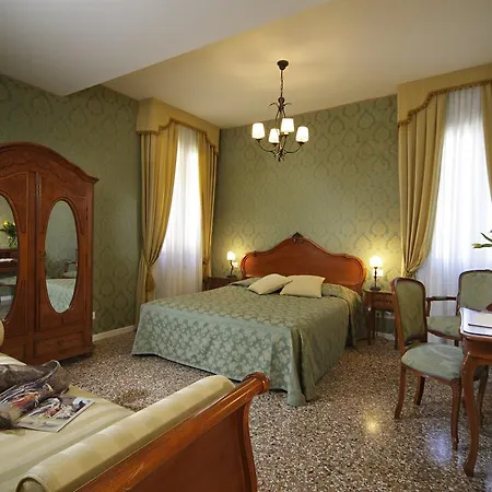 Oda ve Kahvaltı Al Palazzetto 3*