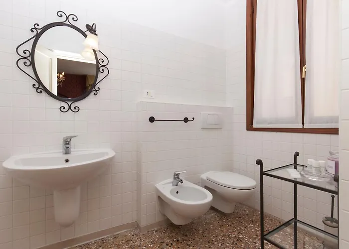 Al Palazzetto לינה וארוחת בוקר ונציה