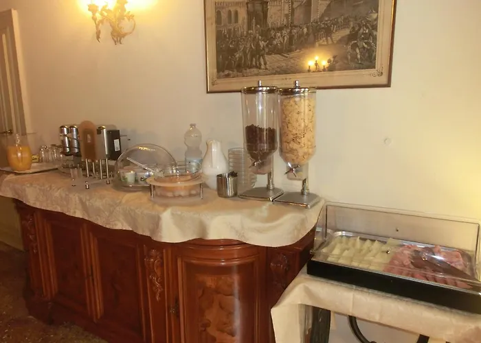 לינה וארוחת בוקר Al Palazzetto