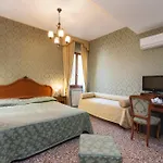 Al Palazzetto Bed & Breakfast 4*